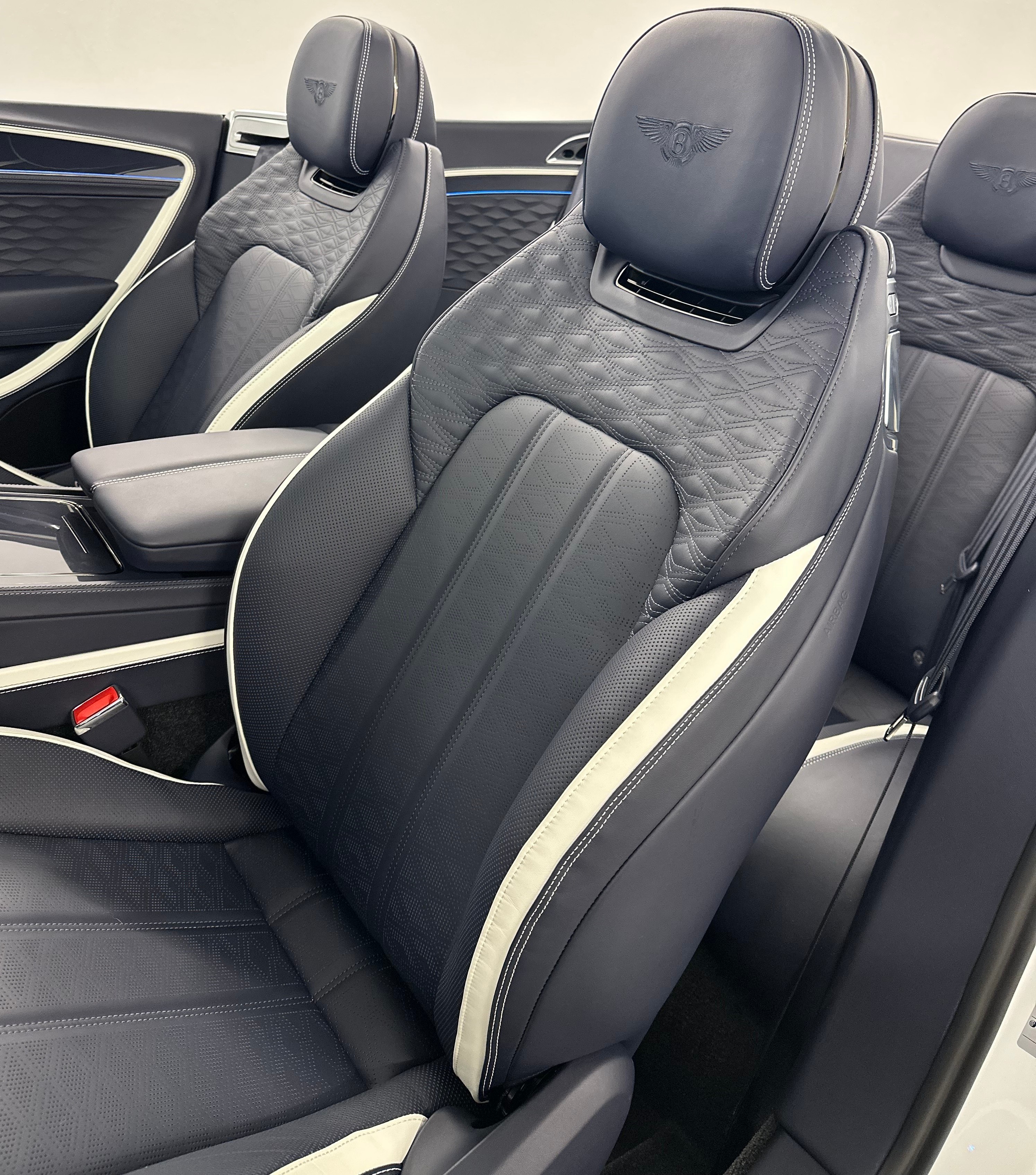 Image BENTLEY CONTINENTAL Continental GTC 4.0 V8 First Edition 782ch