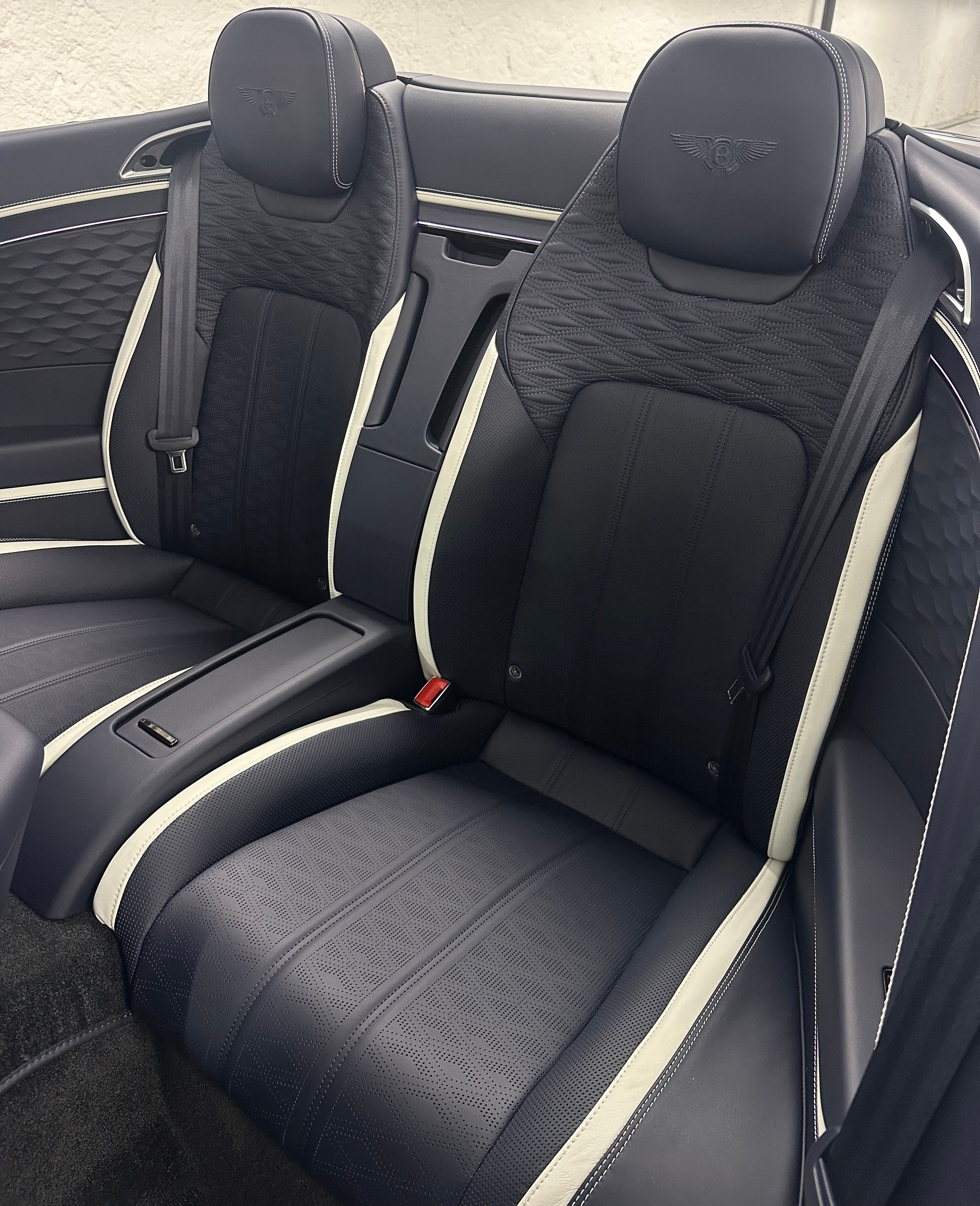 Image BENTLEY CONTINENTAL Continental GTC 4.0 V8 First Edition 782ch