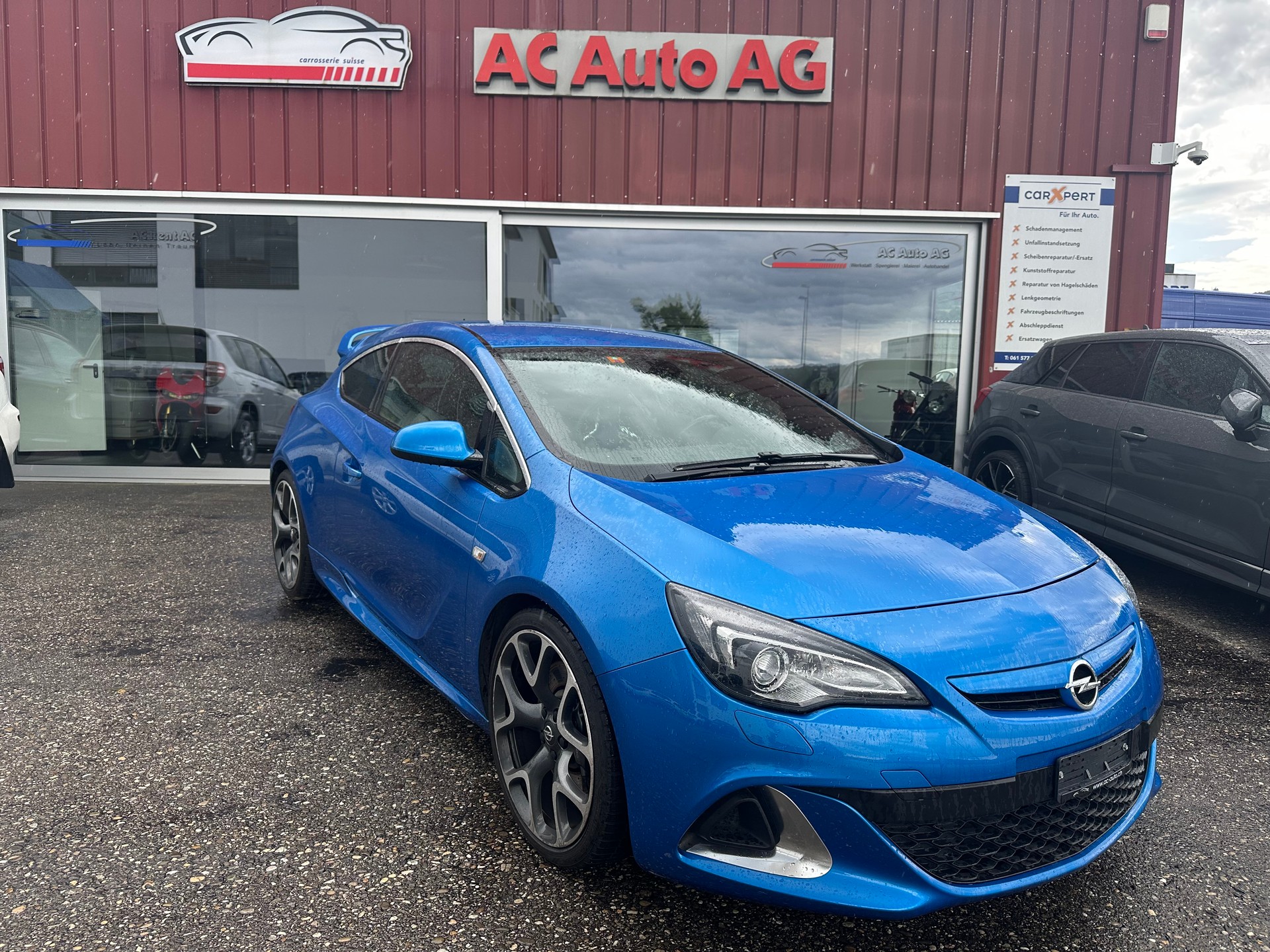 OPEL Astra GTC 2.0i 16V Turbo OPC
