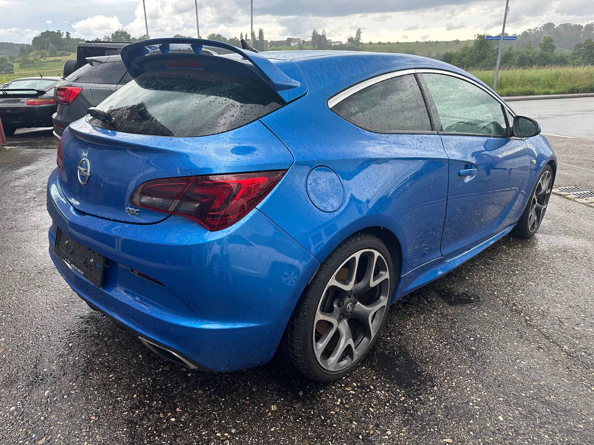 OPEL Astra GTC 2.0i 16V Turbo OPC-showroom-element-3