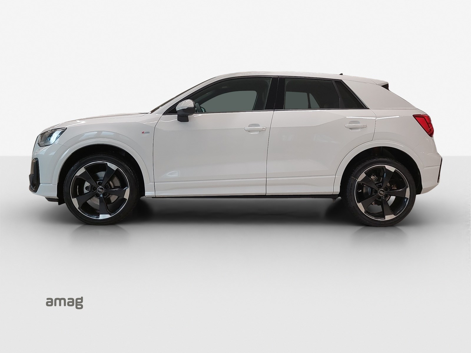 AUDI Q2 35 TFSI S line S-tronic-showroom-element-1