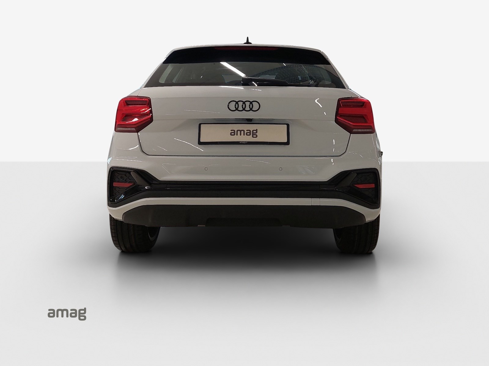 AUDI Q2 35 TFSI S line S-tronic-showroom-element-3