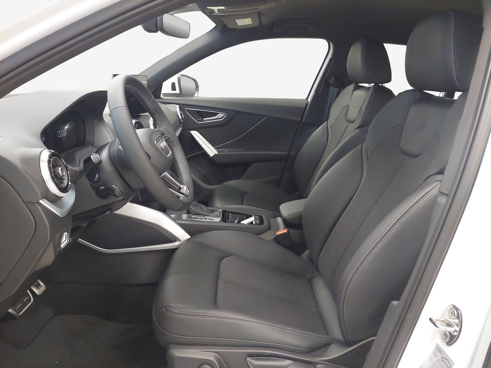 AUDI Q2 35 TFSI S line S-tronic-image-7