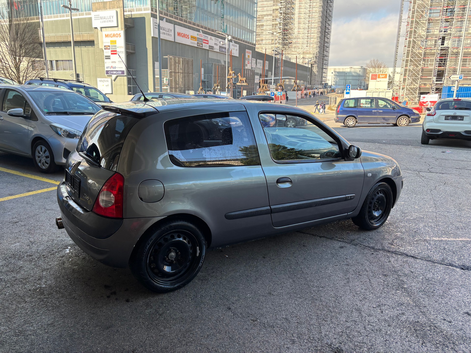 RENAULT Clio 1.6 16V Dynamique Luxe-showroom-element-2