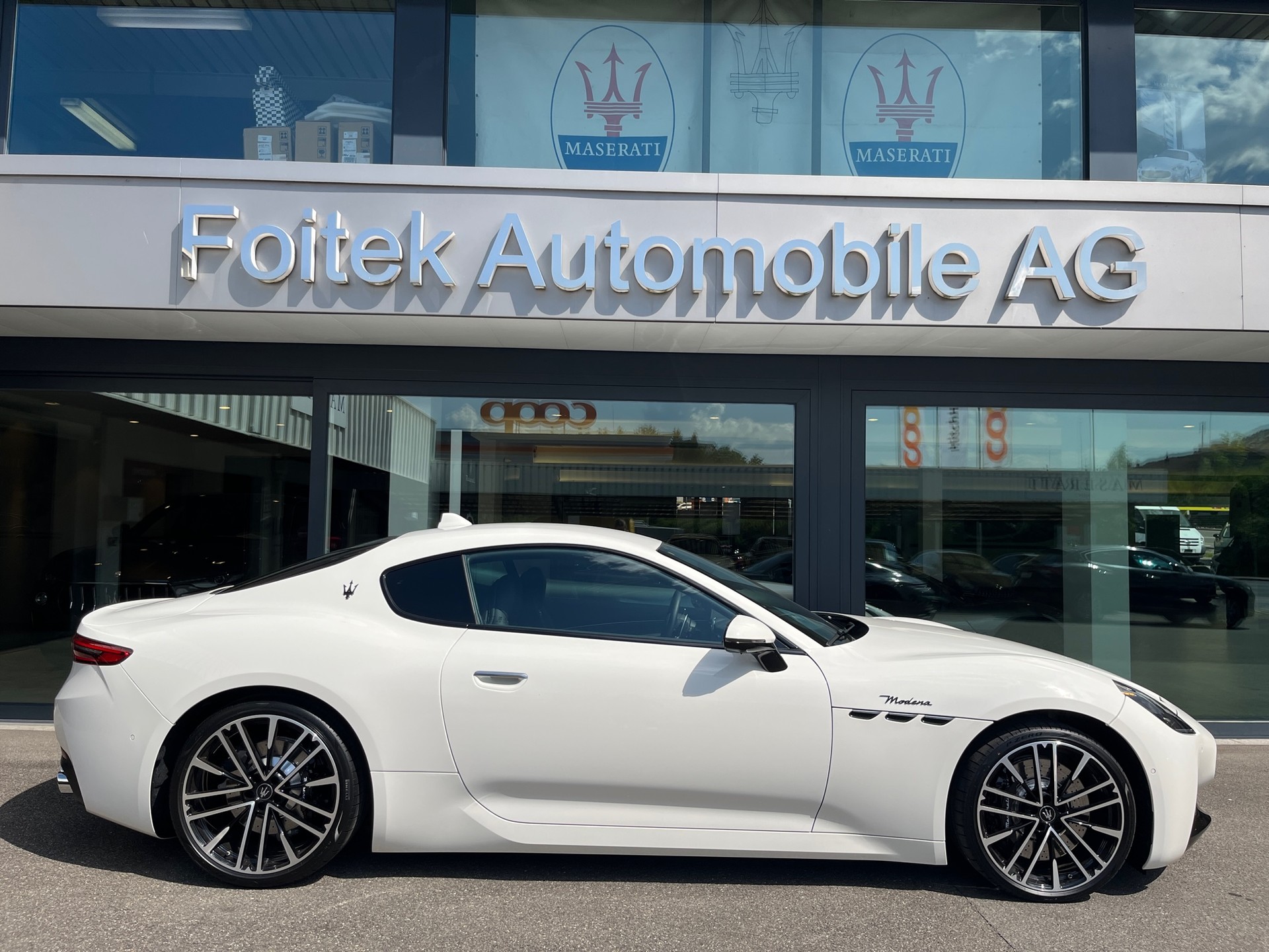 MASERATI GranTurismo Modena
