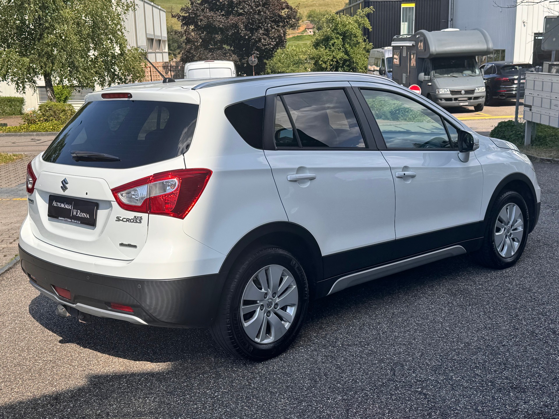 SUZUKI SX4 S-Cross 1.6 TD Compact+ 4WD-showroom-element-2
