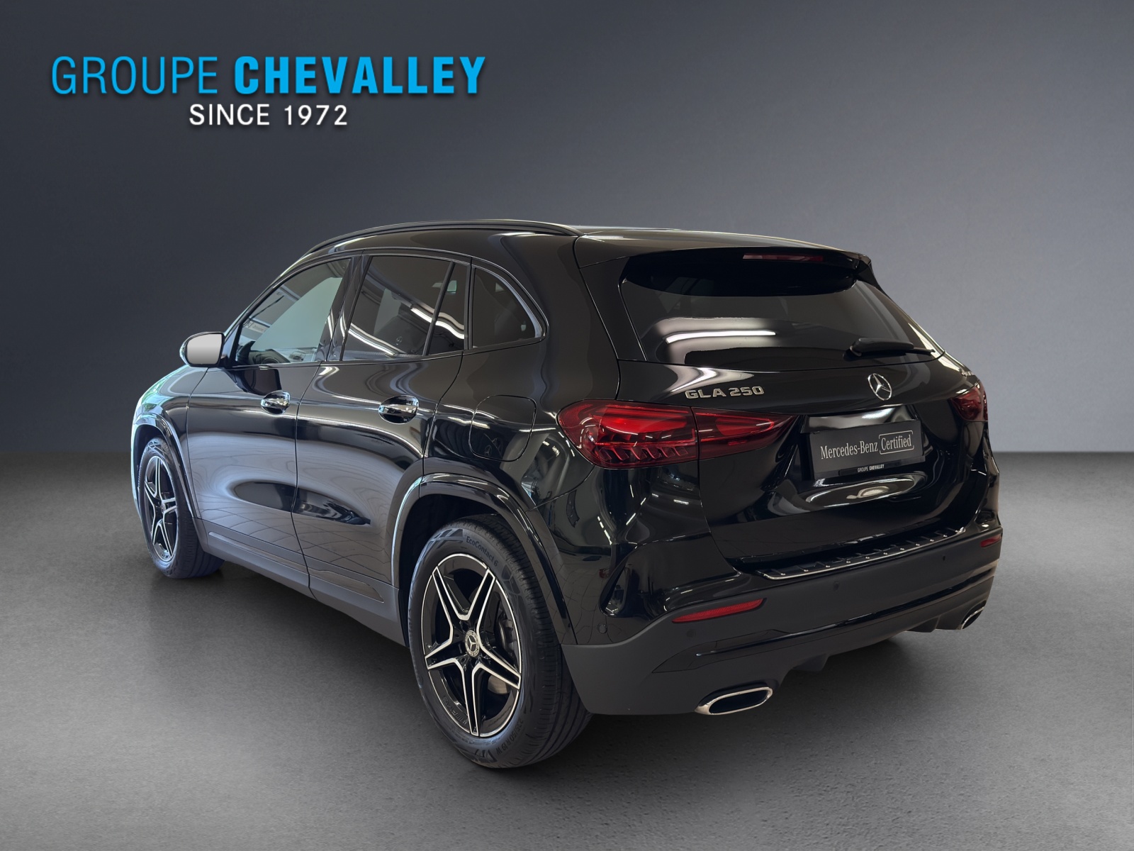 MERCEDES-BENZ GLA 250 4M Swiss Star-showroom-element-2