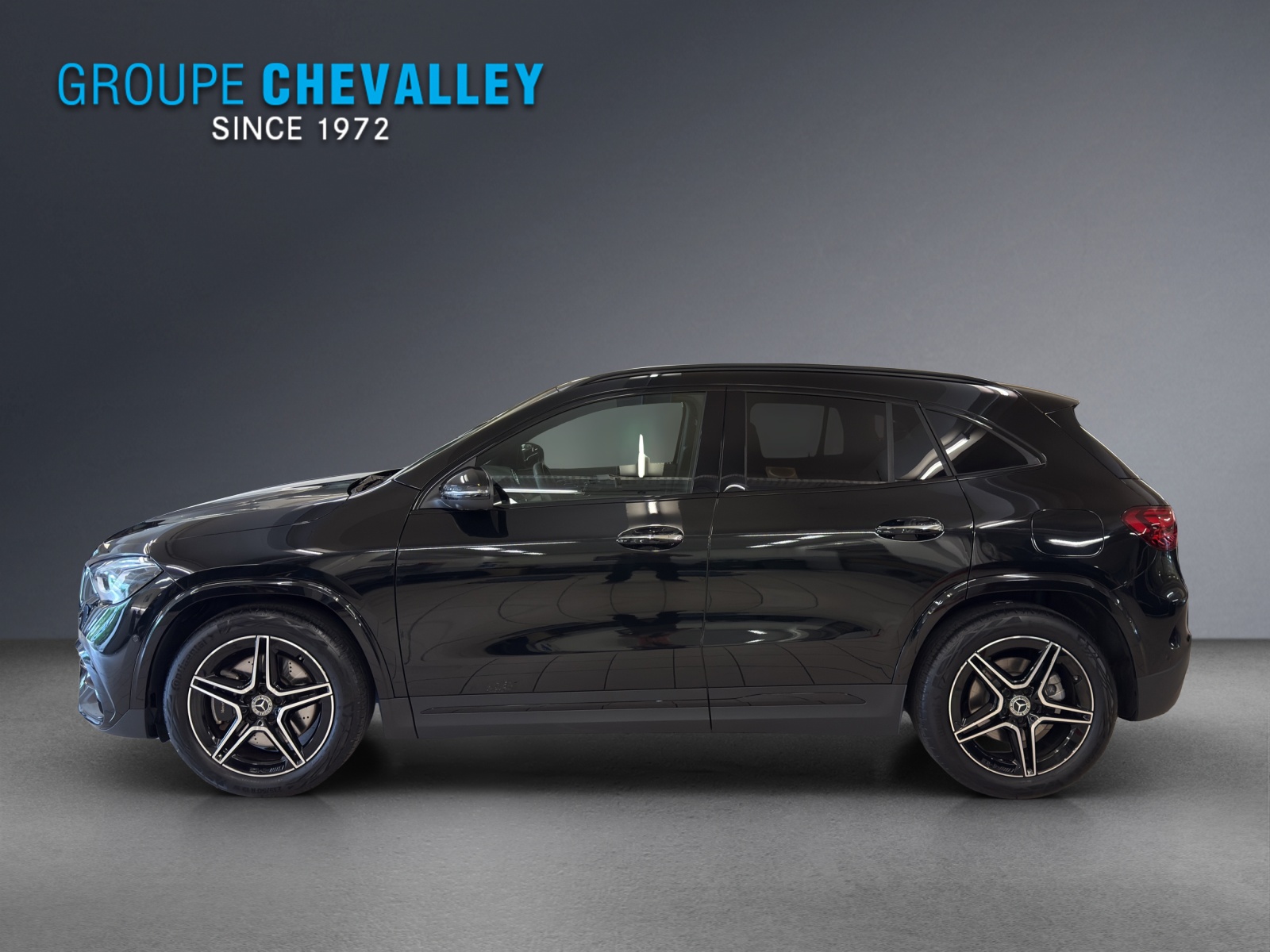 MERCEDES-BENZ GLA 250 4M Swiss Star-showroom-element-1