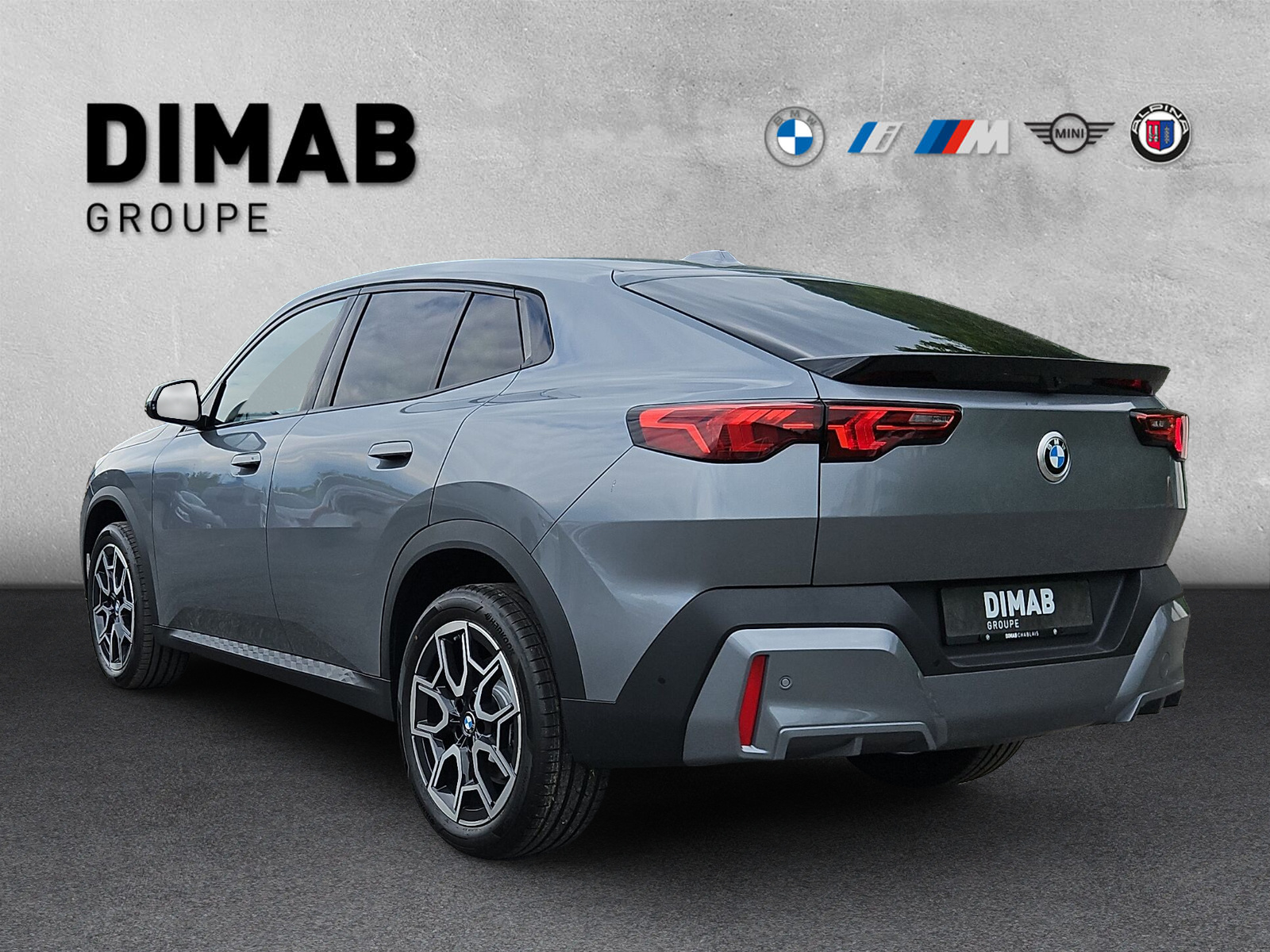 BMW X2 sDrive 18d-showroom-element-2