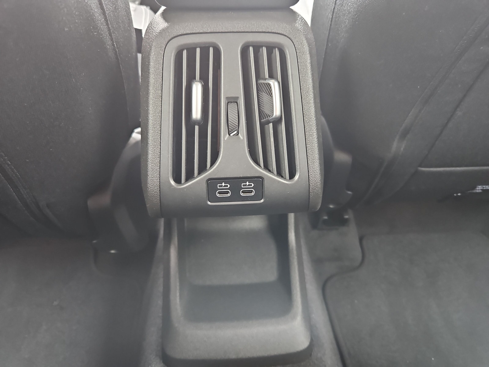 BMW X2 sDrive 18d-image-19