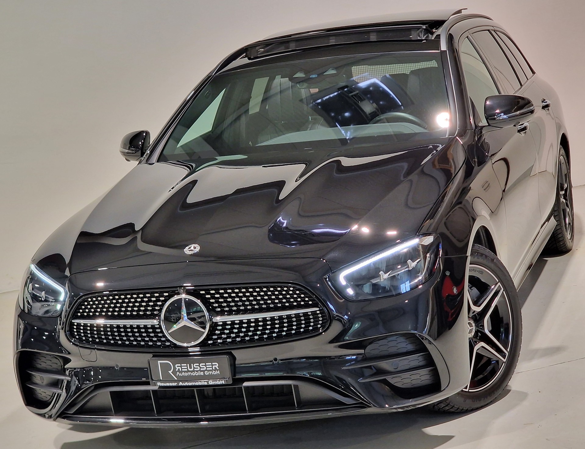 MERCEDES-BENZ E 220 d T 4Matic AMG Line 9G-Tronic