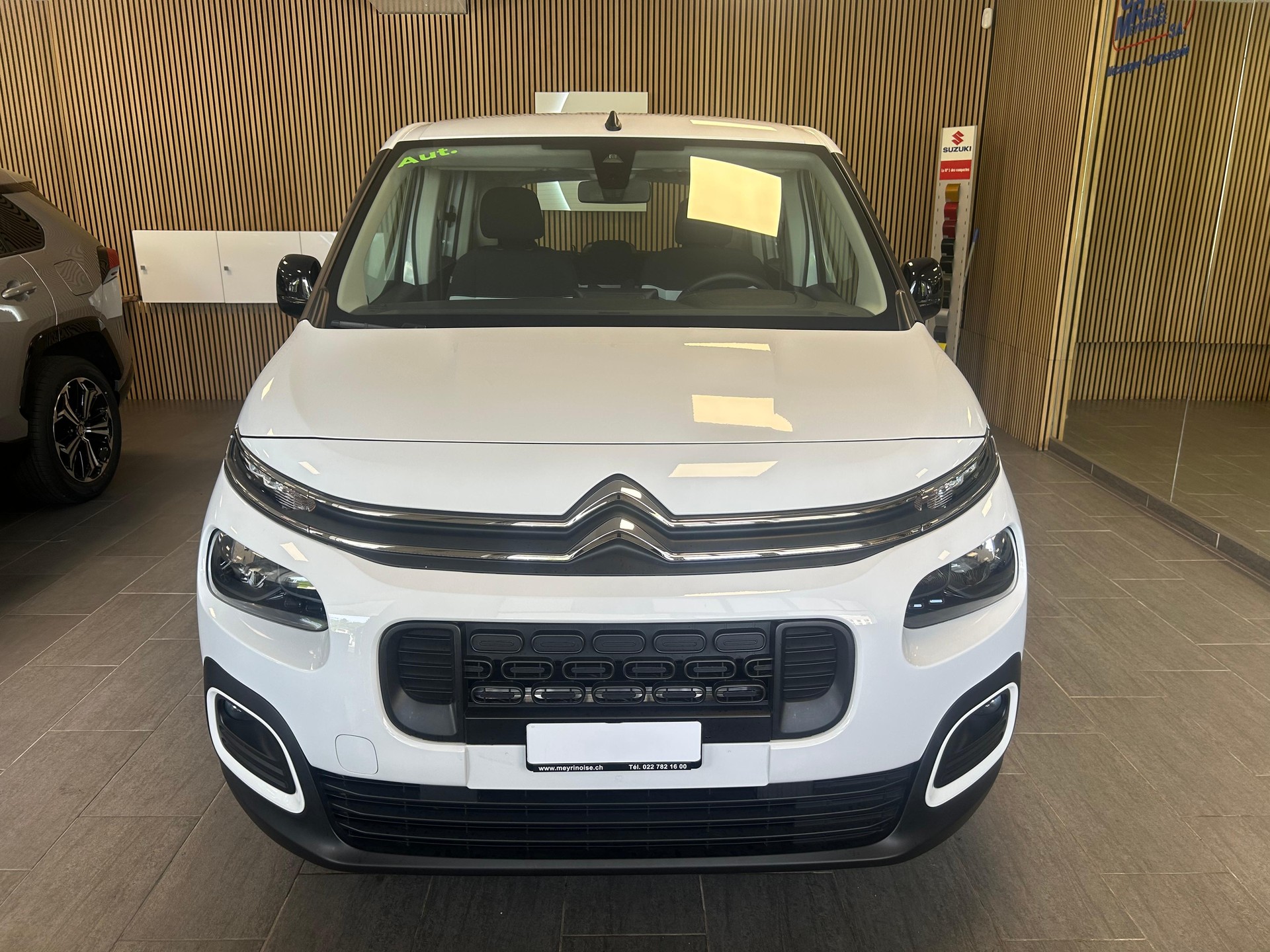 CITROEN Berlingo 1.2 PureTech 130 Swiss Edition-showroom-element-3