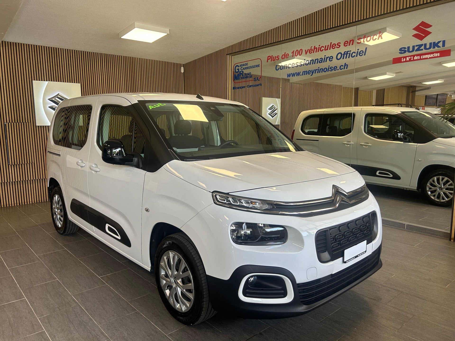 CITROEN Berlingo 1.2 PureTech 130 Swiss Edition-showroom-element-1