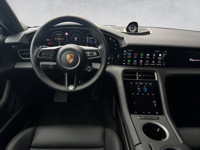 Porsche Taycan Turbo S - Bild 6