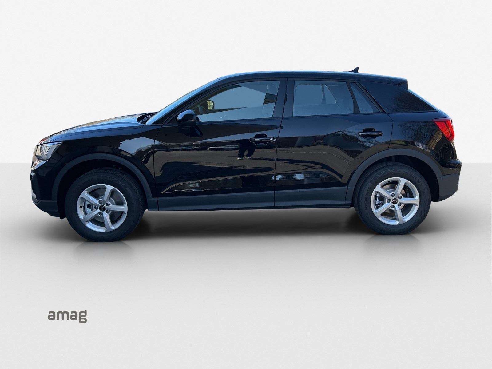 AUDI Q2 40 TFSI Attraction quattro S-tronic-showroom-element-1