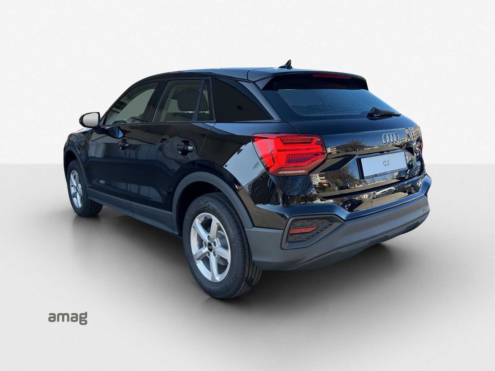 AUDI Q2 40 TFSI Attraction quattro S-tronic-showroom-element-2