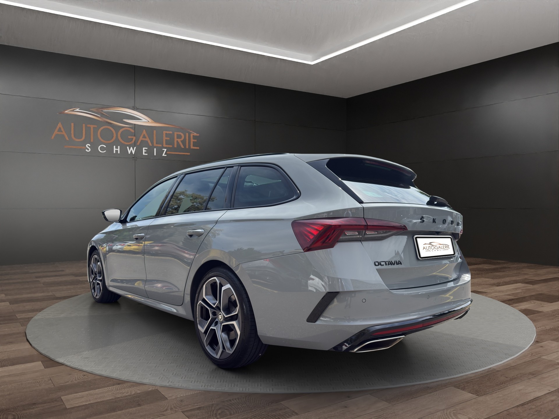 SKODA Octavia Combi 2.0 TSI DSG RS | CH Fahrzeug | Panorama | Travel Assist | 19" |-showroom-element-2