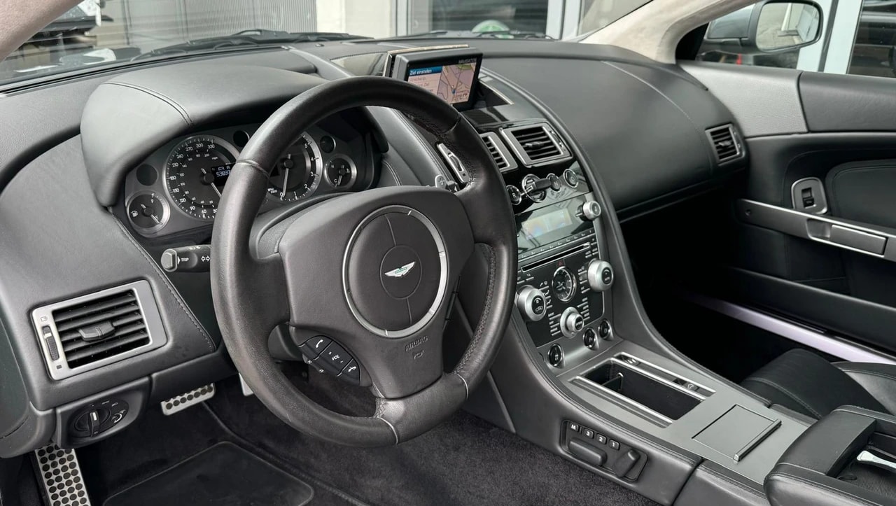 ASTON MARTIN DB9 Touchtronic 2-image-6