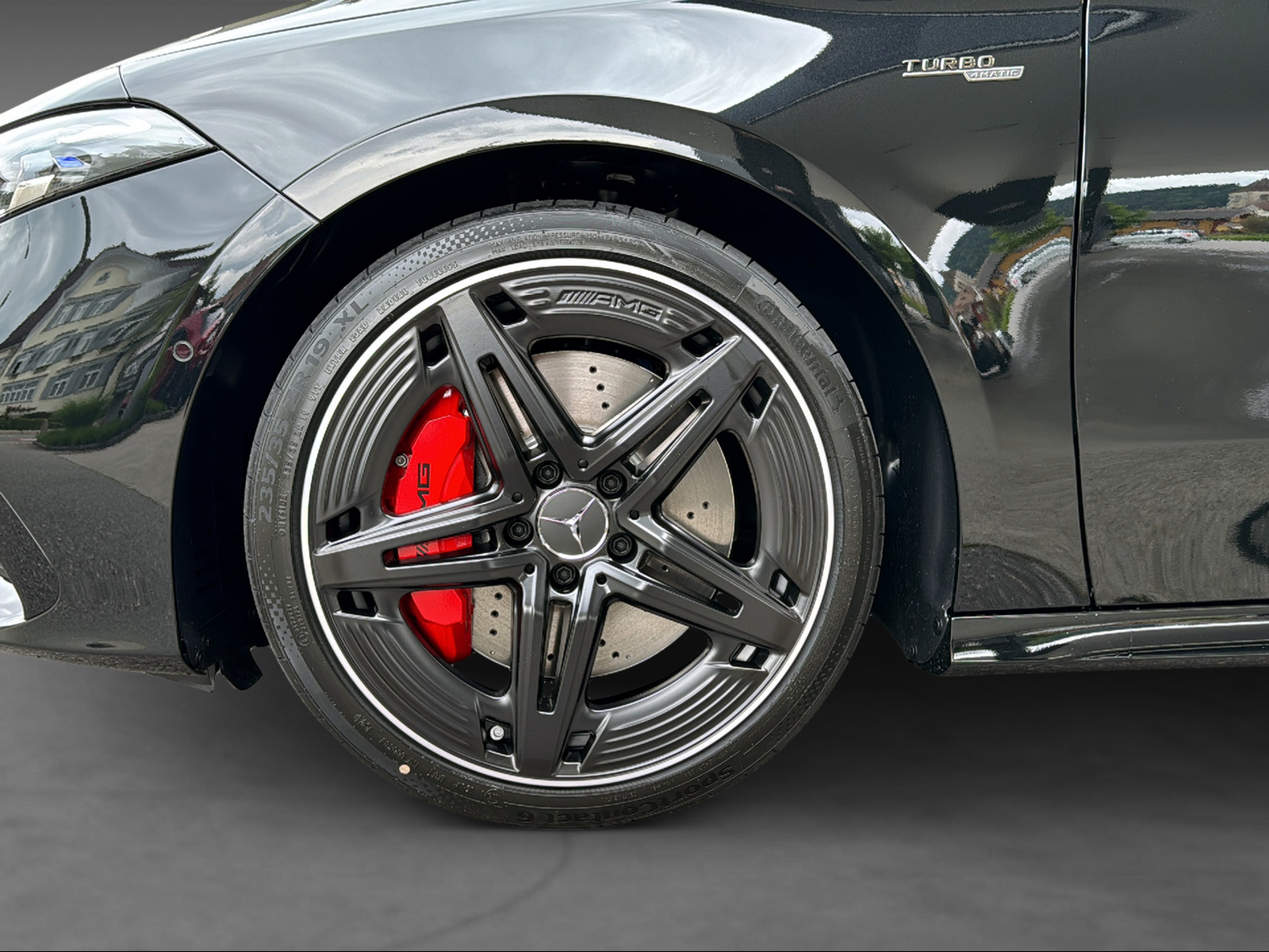 MERCEDES-BENZ A 35 4Matic-image-5