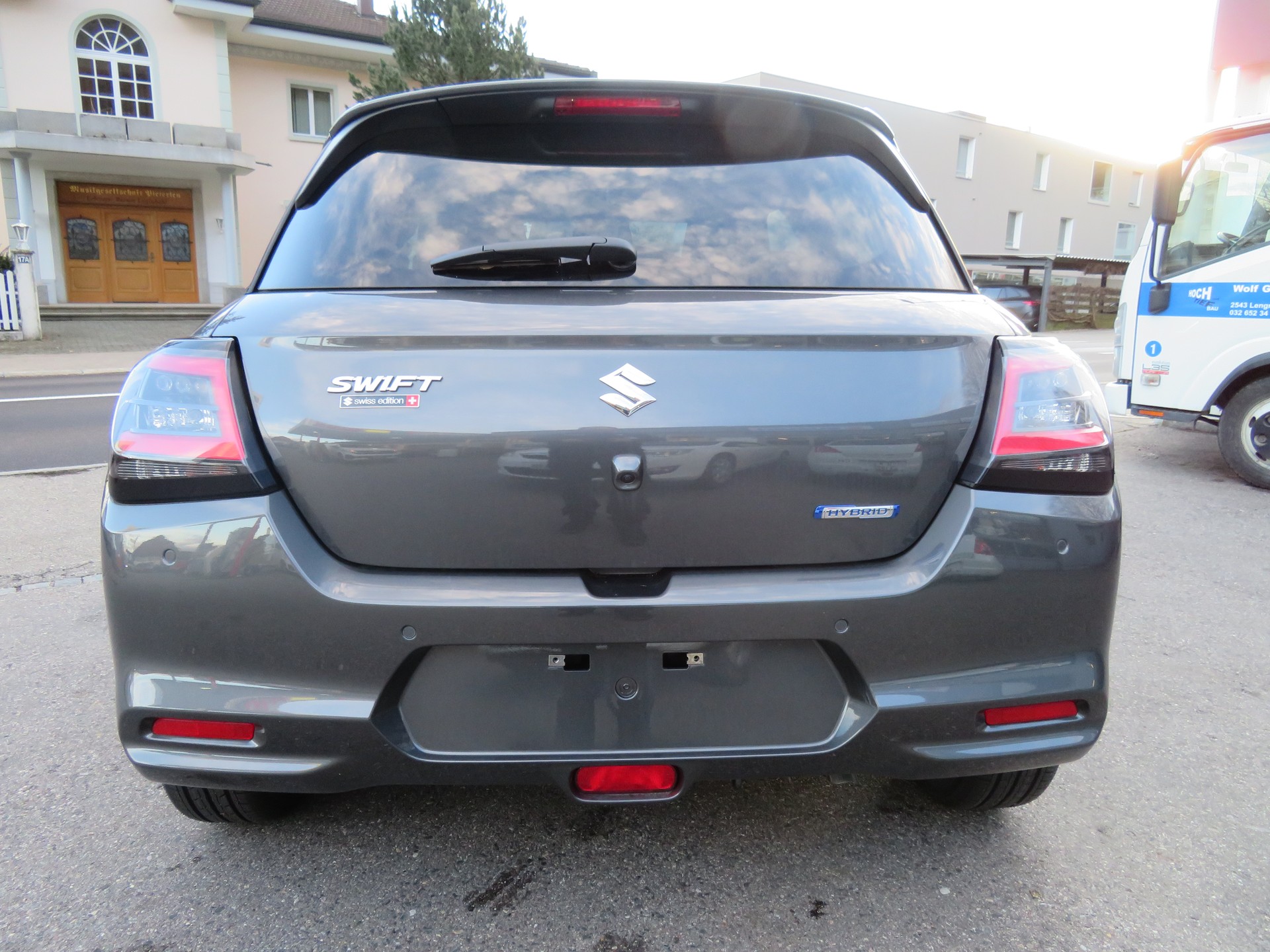 SUZUKI Swift 1.2 1st Edition Hybrid CVT-showroom-element-3