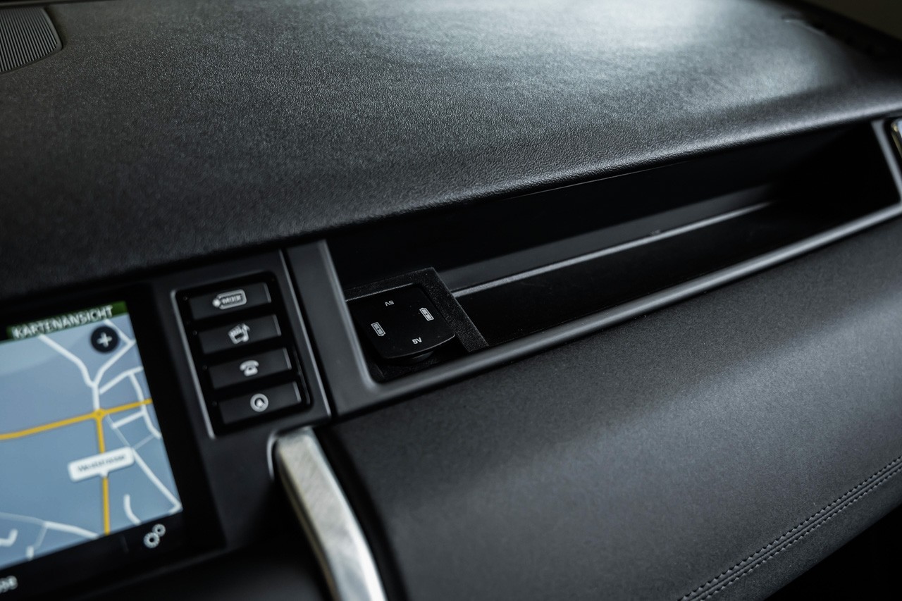 LAND ROVER Discovery Sport 2.0 Si4 SE AT9-image-31