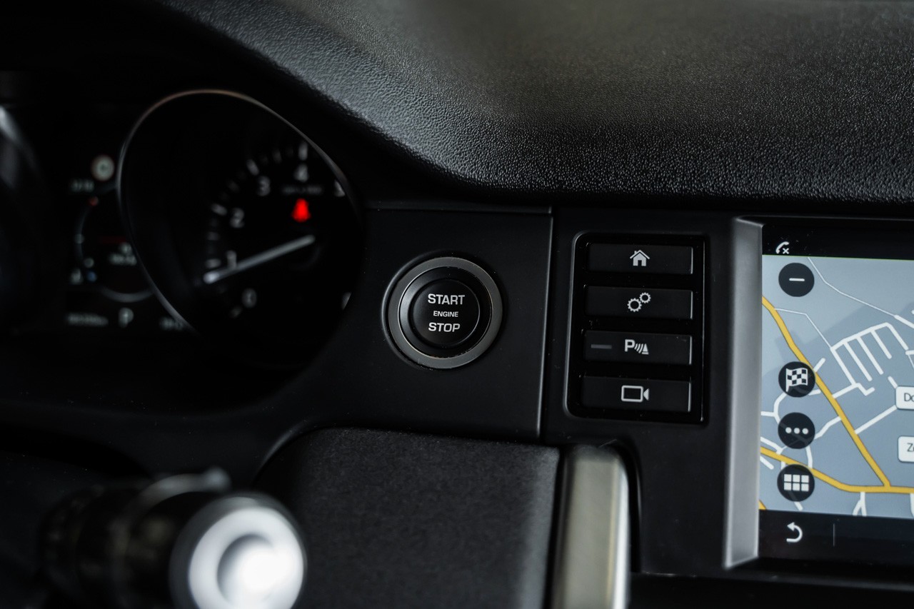LAND ROVER Discovery Sport 2.0 Si4 SE AT9-image-26
