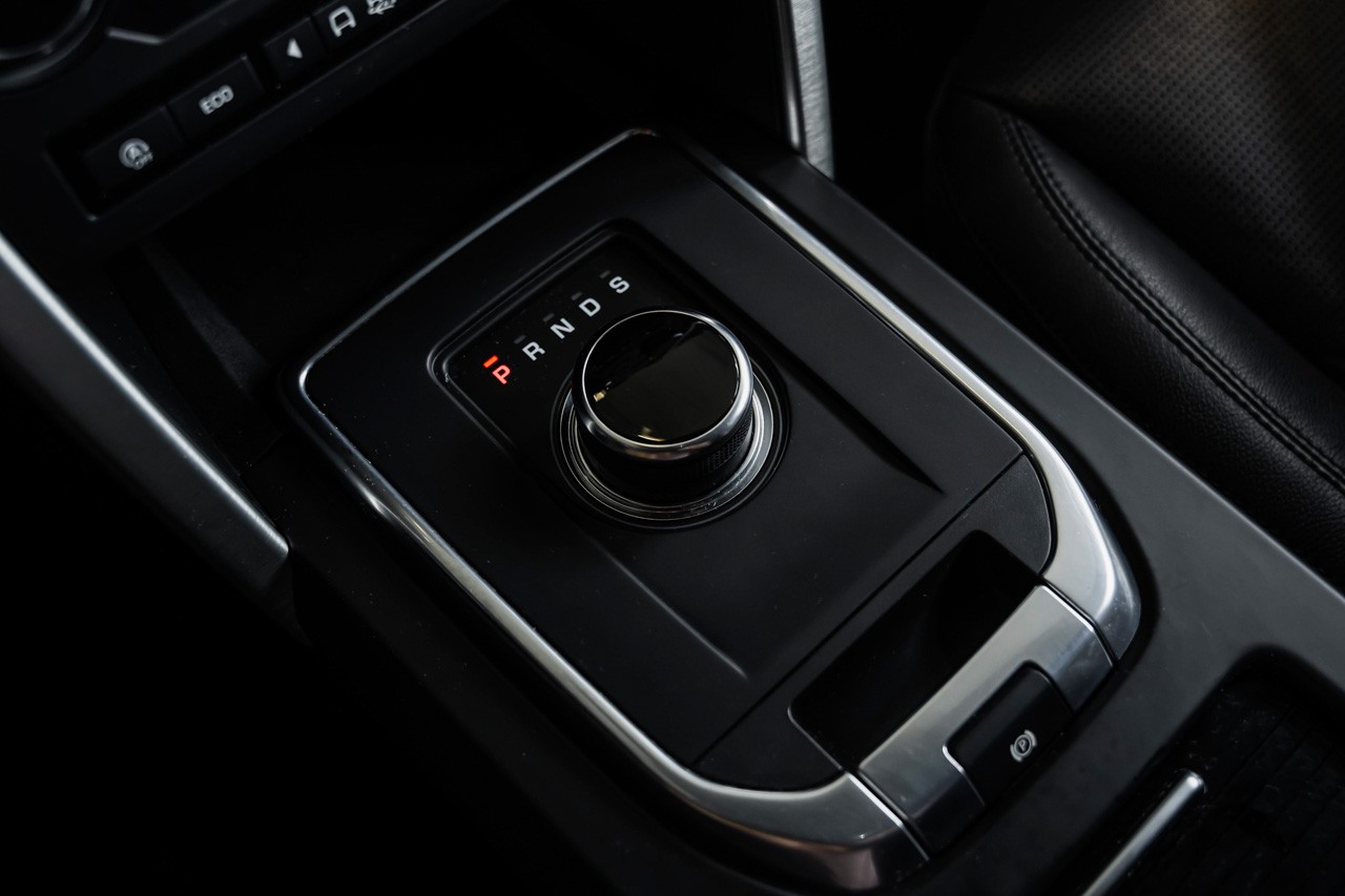 LAND ROVER Discovery Sport 2.0 Si4 SE AT9-image-30