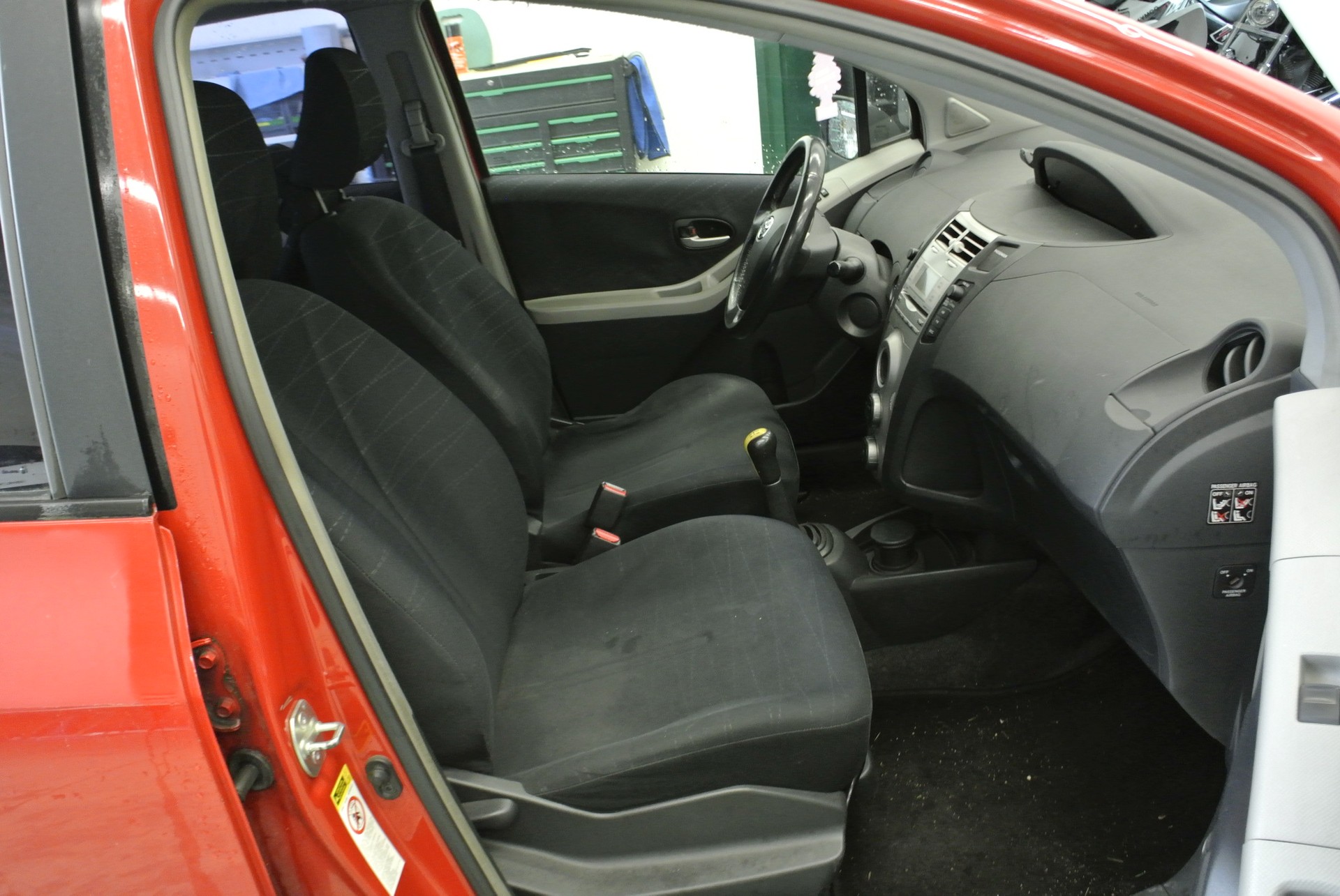 TOYOTA Yaris 1.4 D-4D Linea Sol-image-22