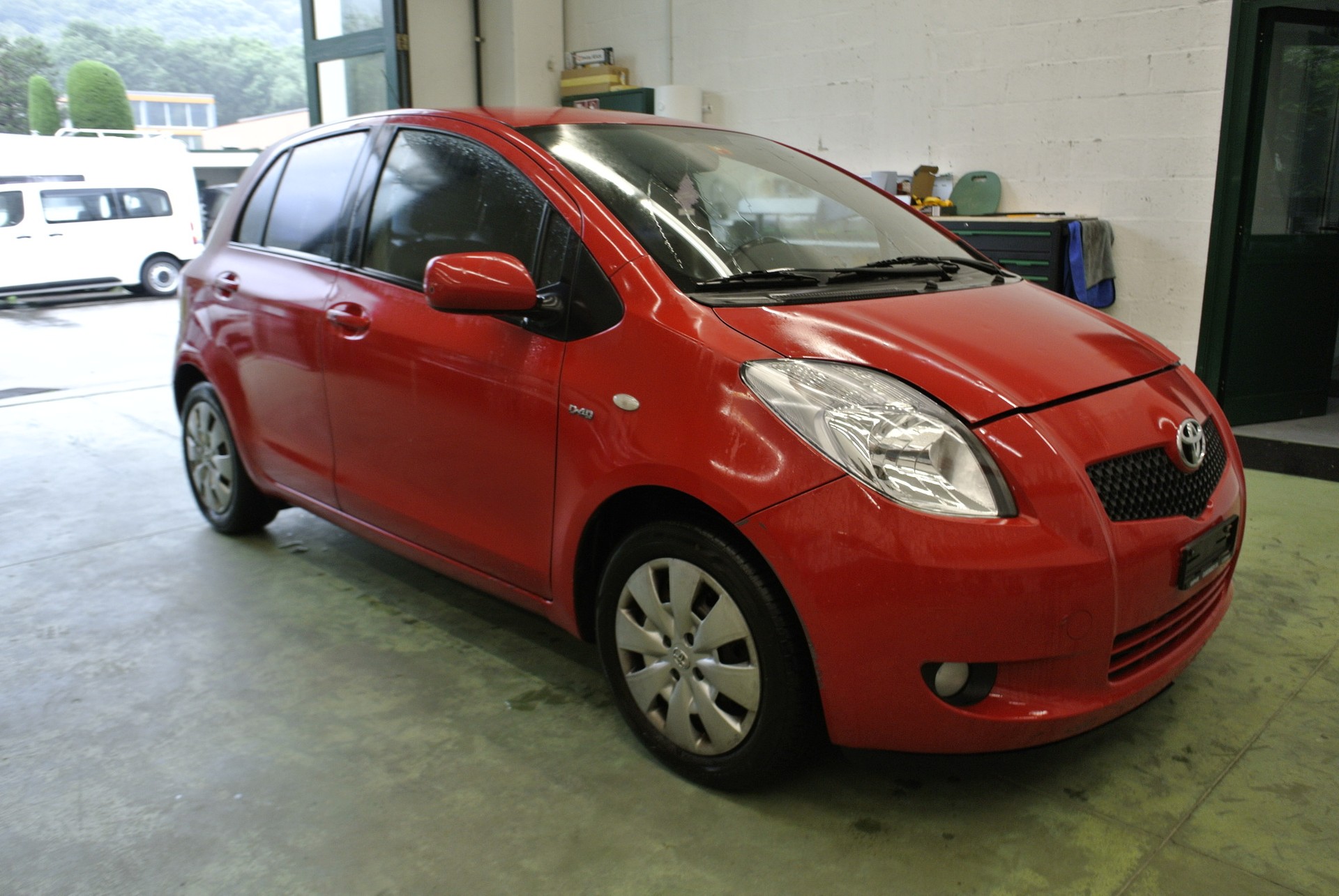 TOYOTA Yaris 1.4 D-4D Linea Sol-showroom-element-2