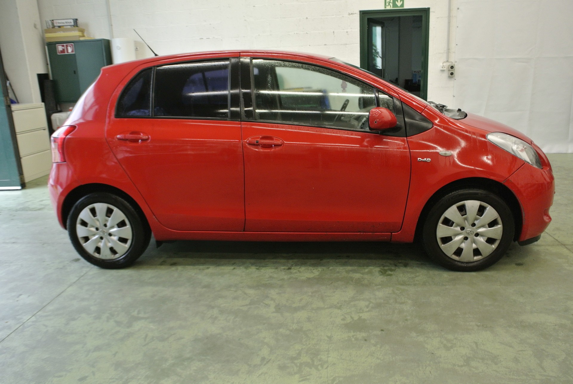 TOYOTA Yaris 1.4 D-4D Linea Sol-showroom-element-3