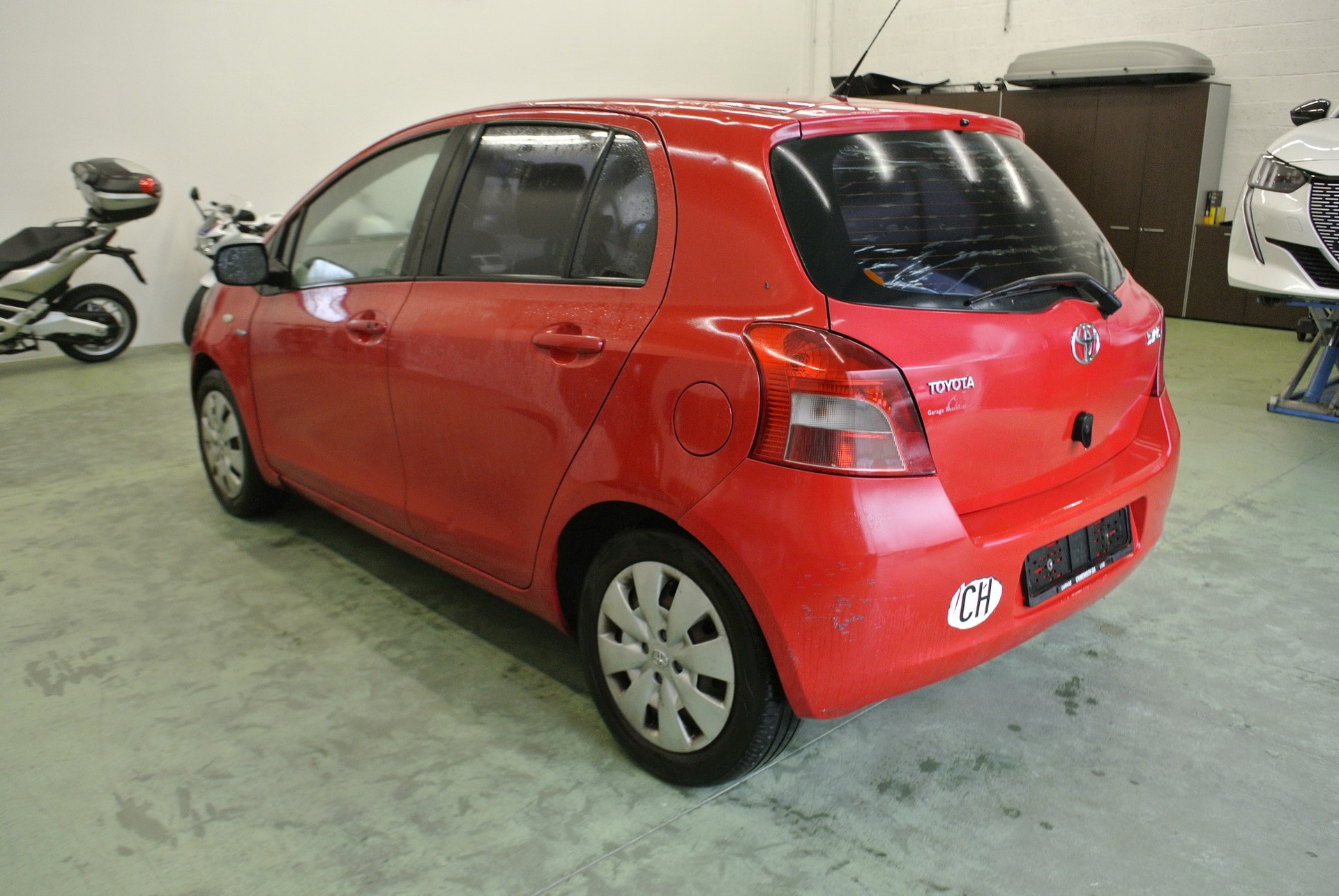 TOYOTA Yaris 1.4 D-4D Linea Sol-image-6