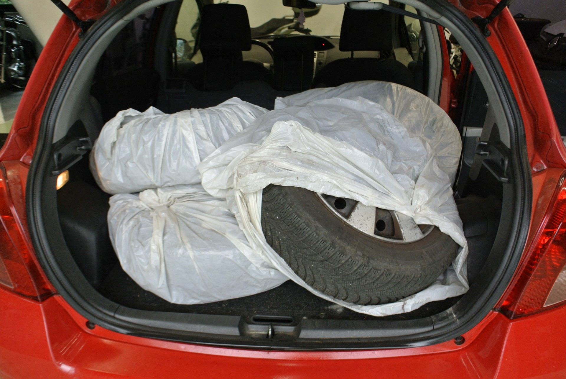 TOYOTA Yaris 1.4 D-4D Linea Sol-image-25