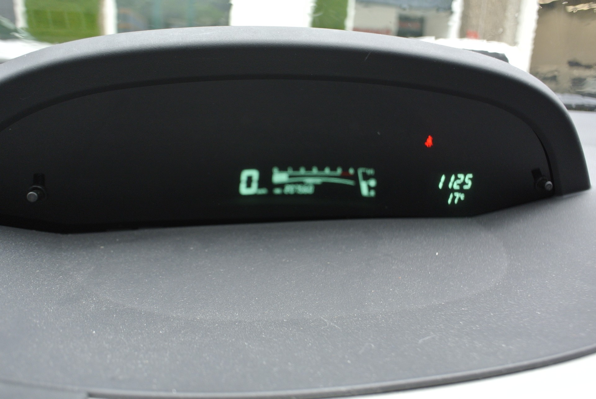 TOYOTA Yaris 1.4 D-4D Linea Sol-image-29