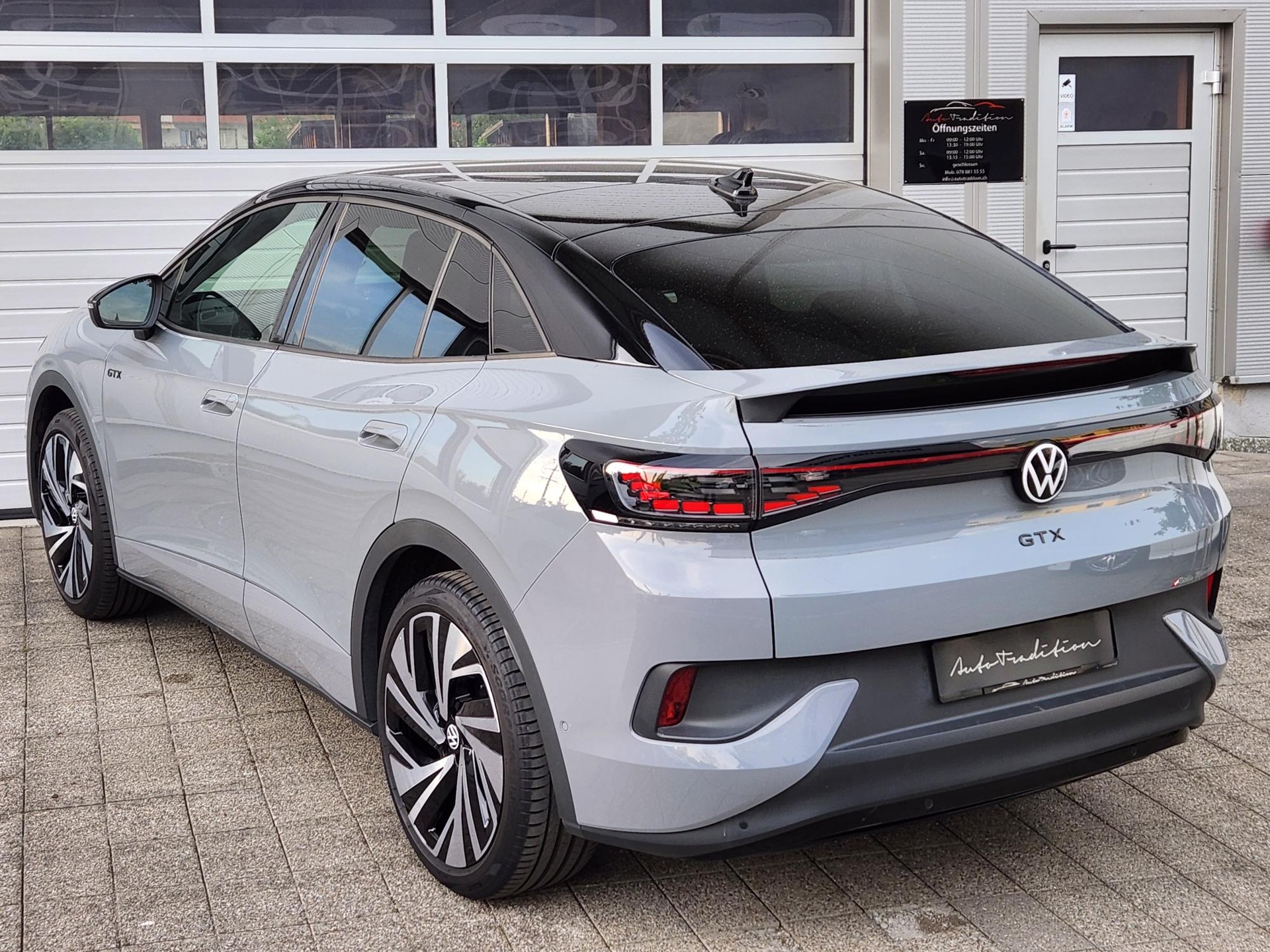 VW ID.5 GTX 77 kWh 4Motion ** VOLLAUSSTATTUNG - MASSAGE SITZE - EL.ANHÄNGERKUPPLUNG - 21 ZOLL - ASSIST-PAKET - GARANTIE BIS 04.2031-showroom-element-3