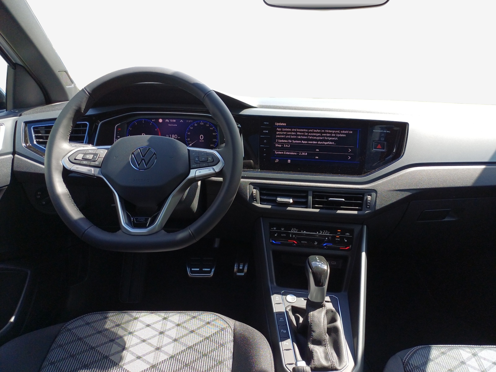 VW Taigo 1.0 TSI R-Line DSG-image-8