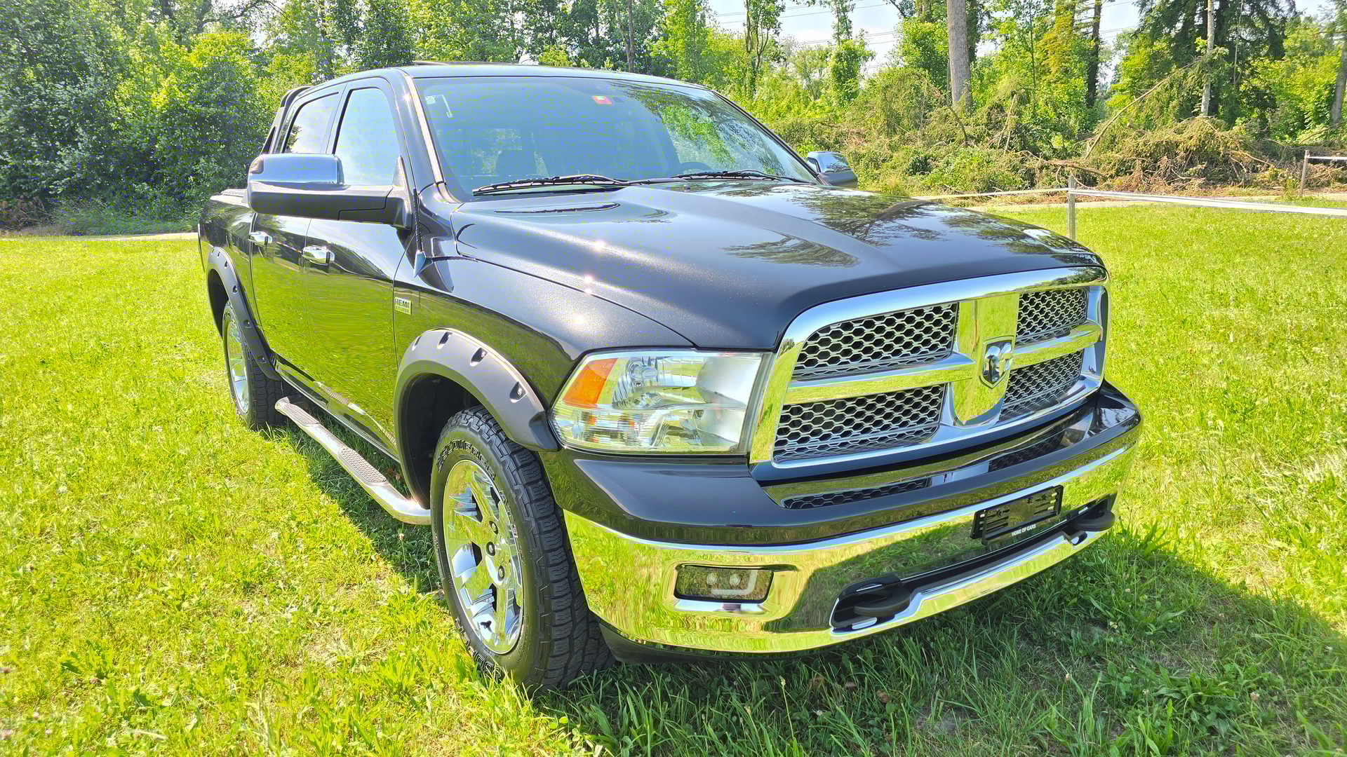 DODGE DODGE RAM 1500 5.7 V8 Hemi Laramie Crew Cab 4X4-image-15