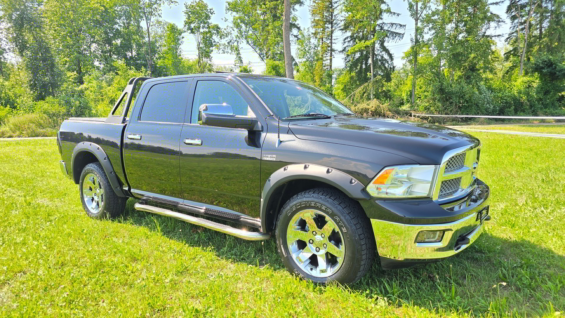 DODGE DODGE RAM 1500 5.7 V8 Hemi Laramie Crew Cab 4X4-image-13