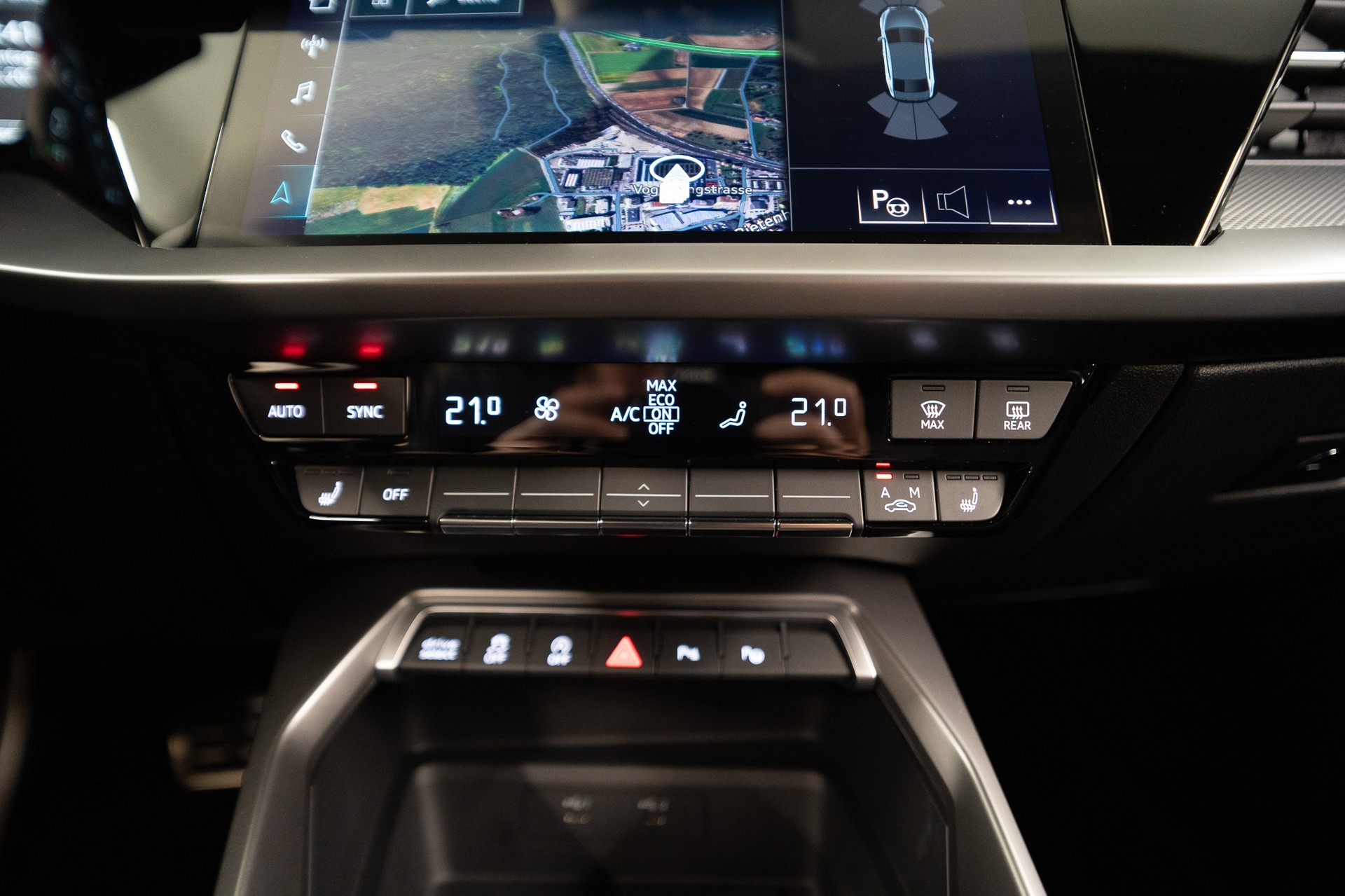 AUDI S3 Limousine 2.0 TFSI quattro S-Tronic-image-18