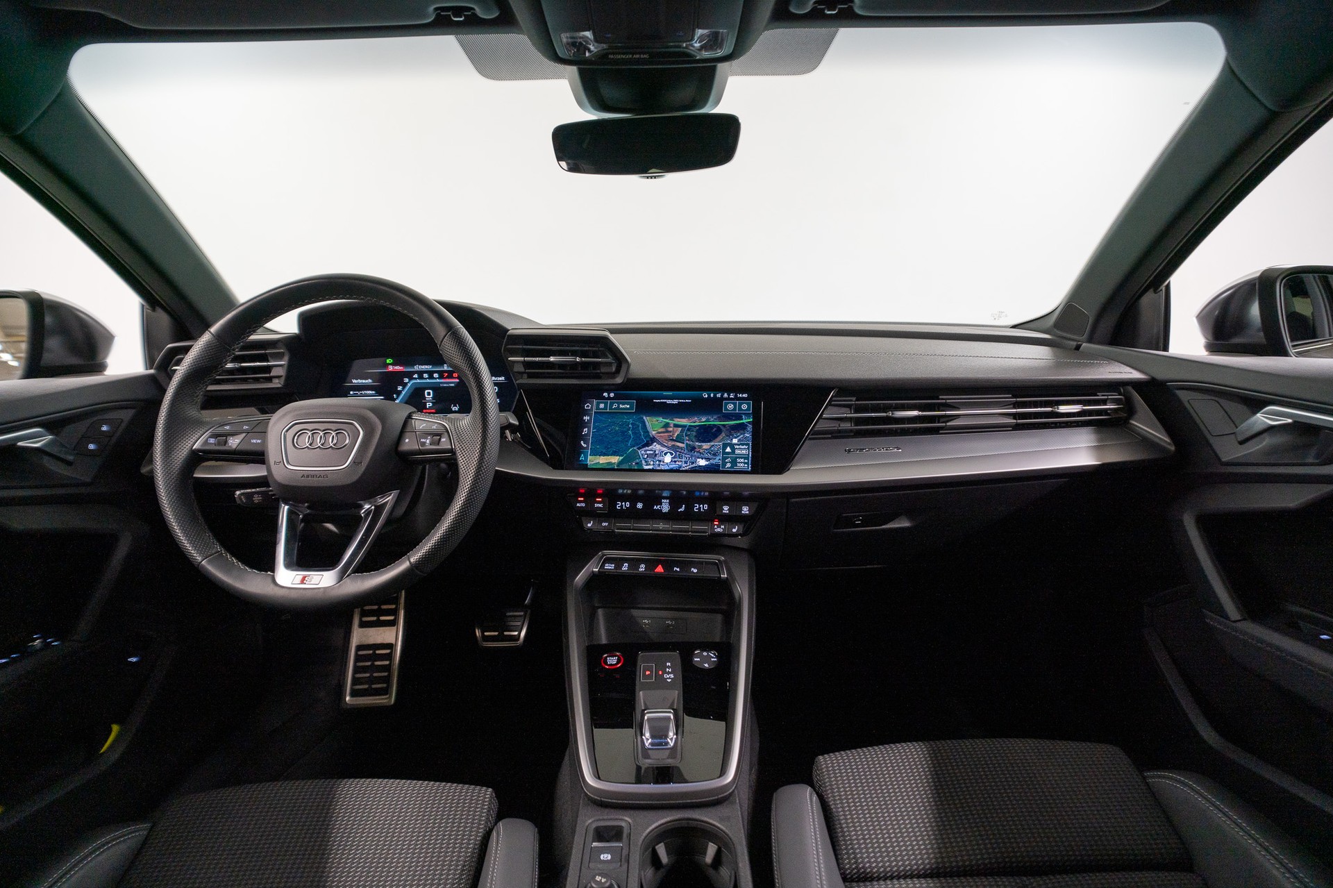 AUDI S3 Limousine 2.0 TFSI quattro S-Tronic-image-13
