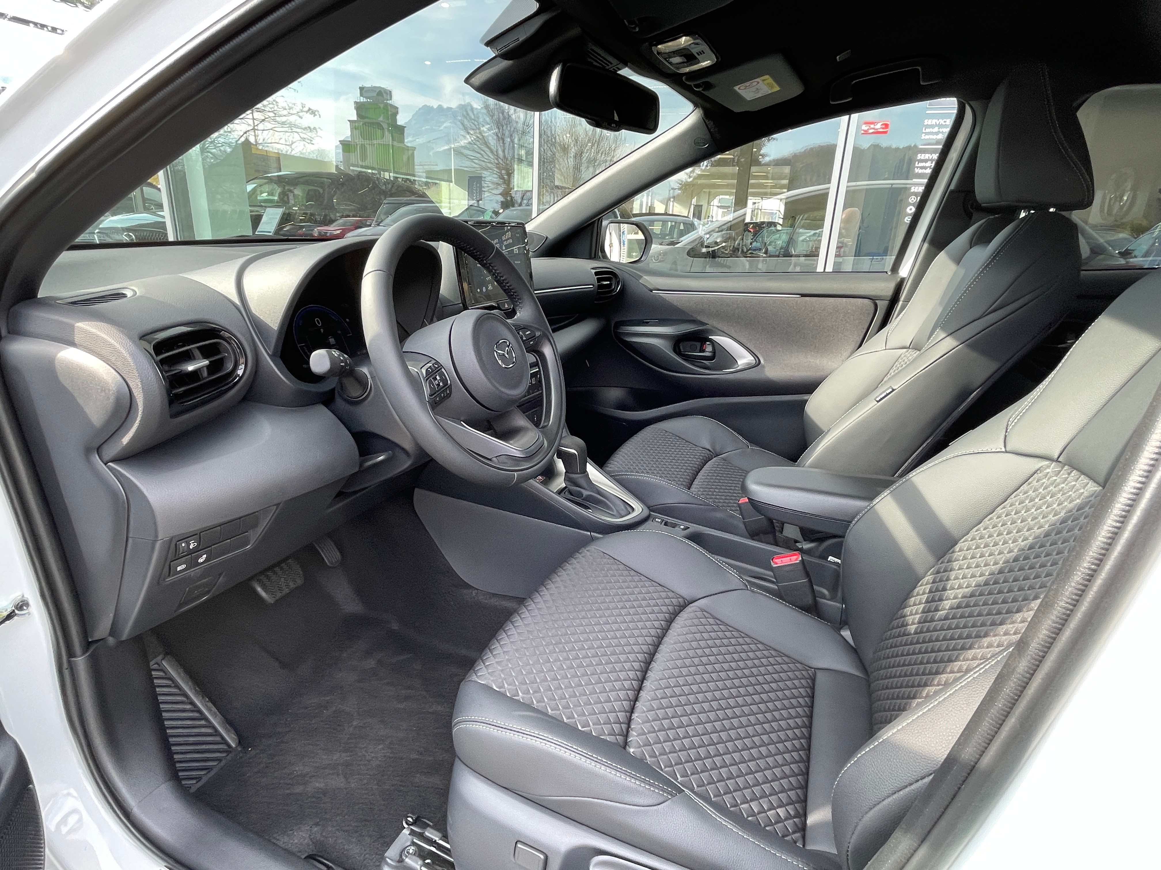 Image MAZDA 2 2 Hybrid Homura