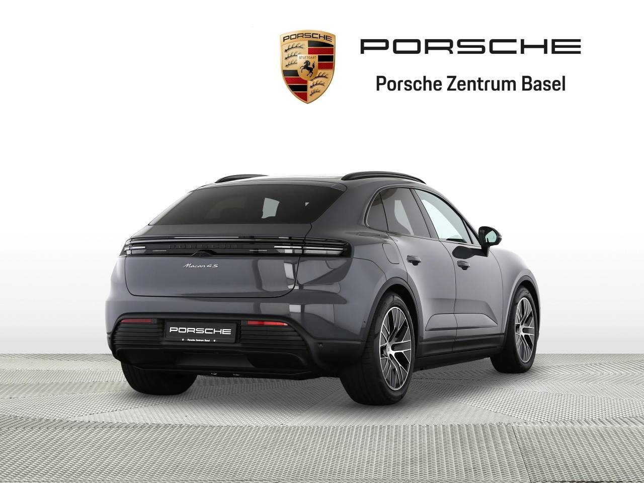 PORSCHE MACAN 4S-showroom-element-2