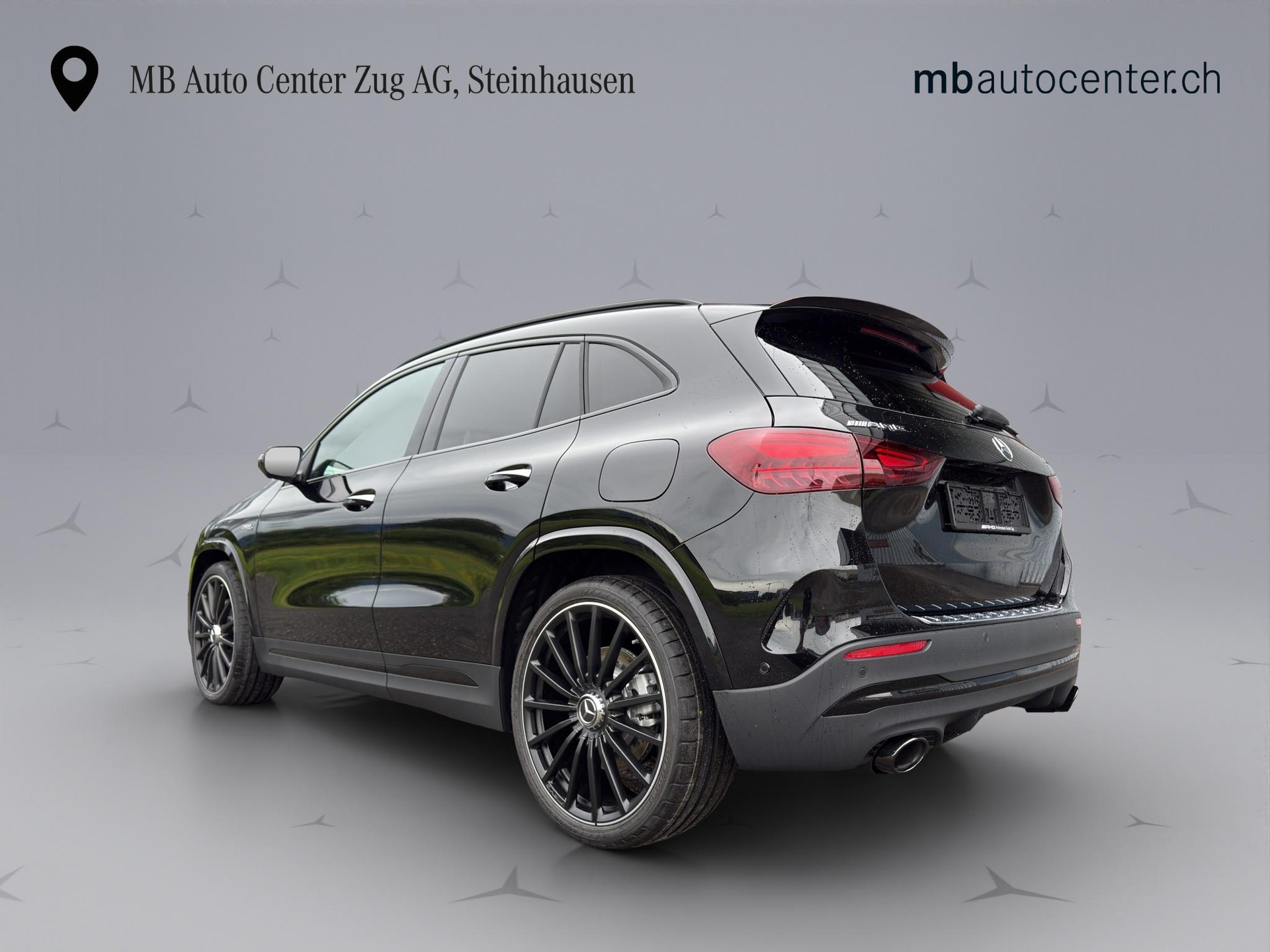 MERCEDES-BENZ GLA 35 AMG 4matic-showroom-element-2