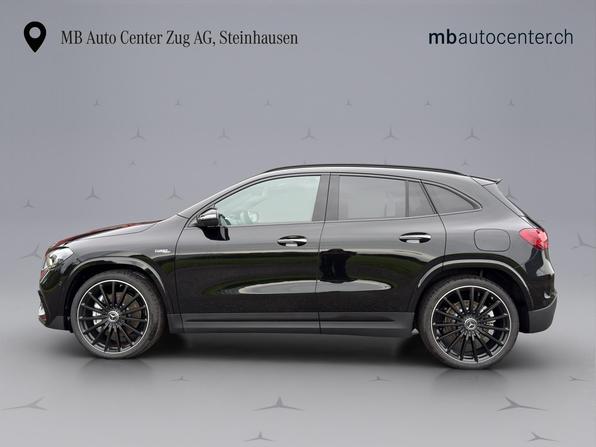 MERCEDES-BENZ GLA 35 AMG 4matic-showroom-element-1