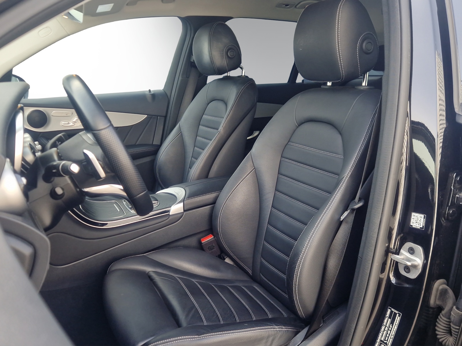 Image MERCEDES-BENZ GLC-300 GLC 300 e AMG Line 4Matic