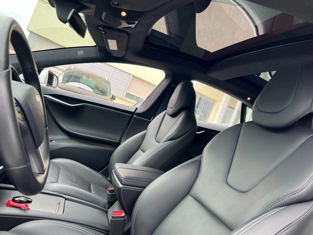 TESLA Model S 100 D Performance-image-23