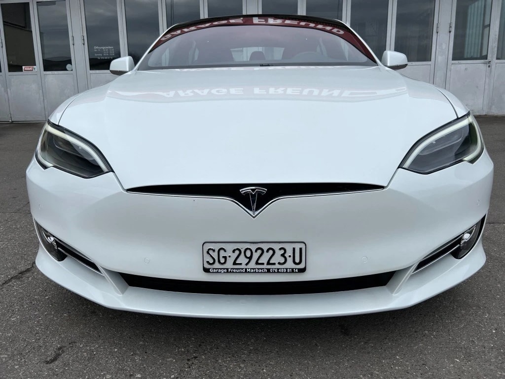 TESLA Model S 100 D Performance