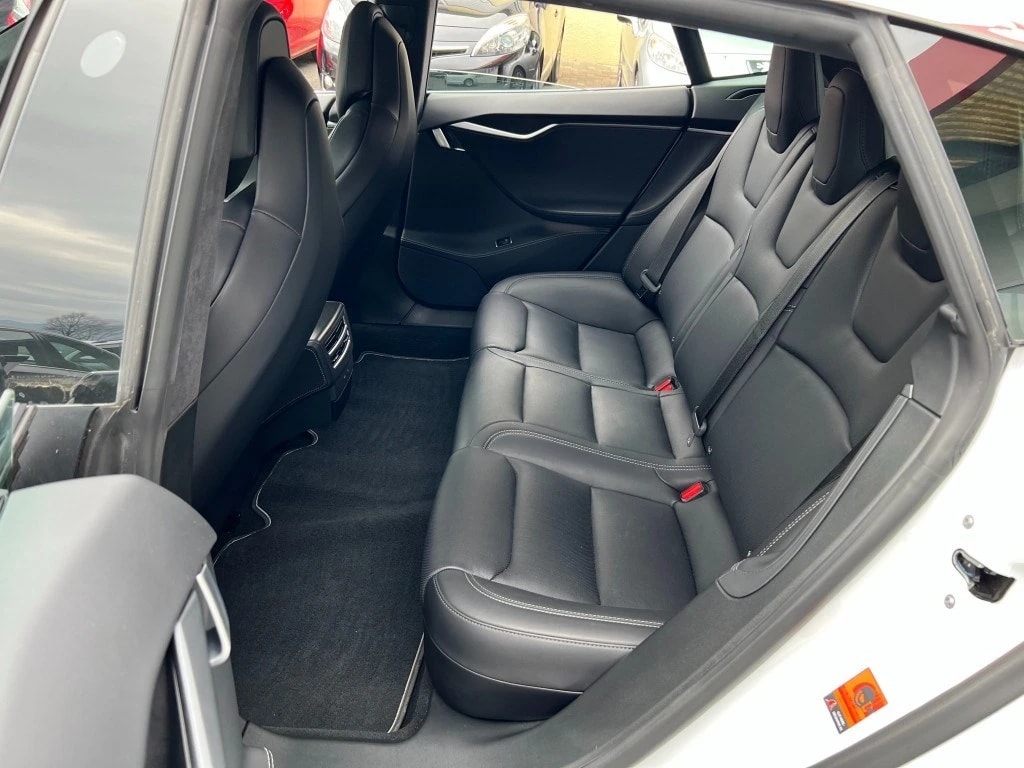 TESLA Model S 100 D Performance-image-24