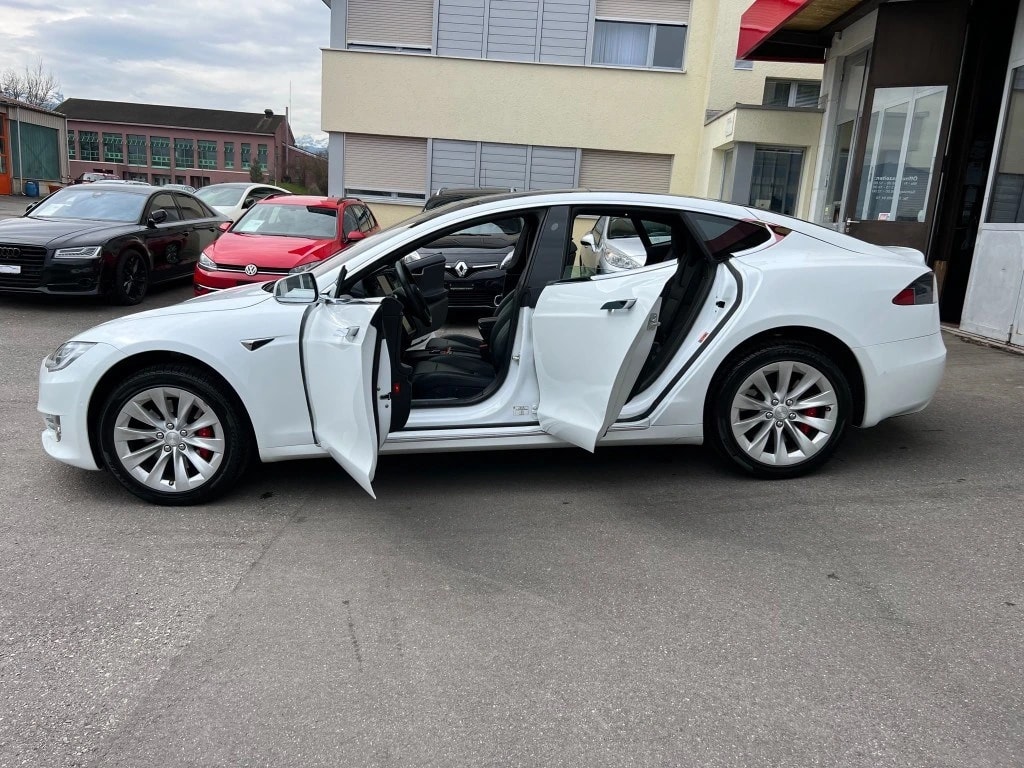 TESLA Model S 100 D Performance-image-27
