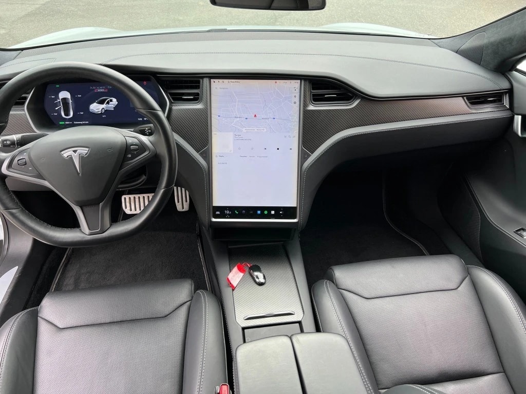 TESLA Model S 100 D Performance-image-16