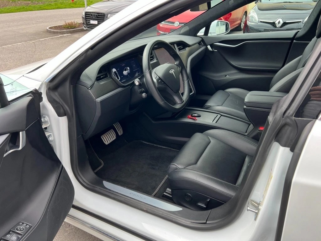 TESLA Model S 100 D Performance-image-25